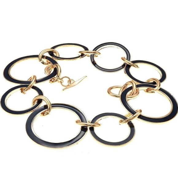 Interlocking Circles Bracelet - Picture 2 of 4